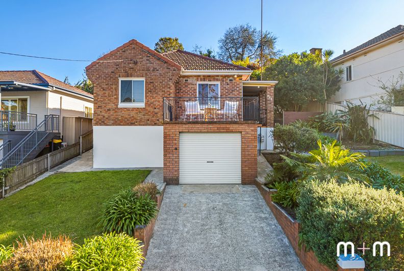 220 Gladstone Avenue, Mount Saint Thomas NSW 2500