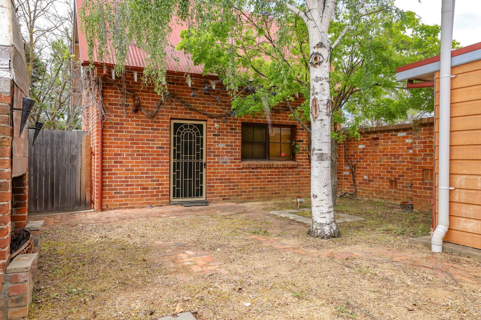 92a Bentinck Street, Bathurst NSW 2795 - Apartment For Rent - $320 | Domain