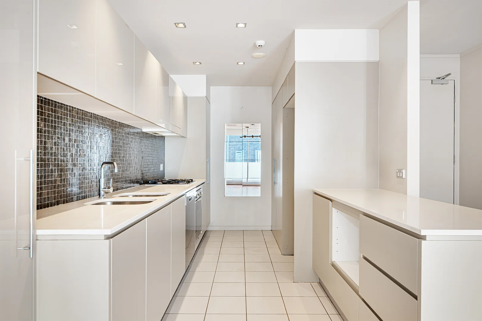 Additional image 2 of 326/2-4 Powell Street, Waterloo NSW 2017