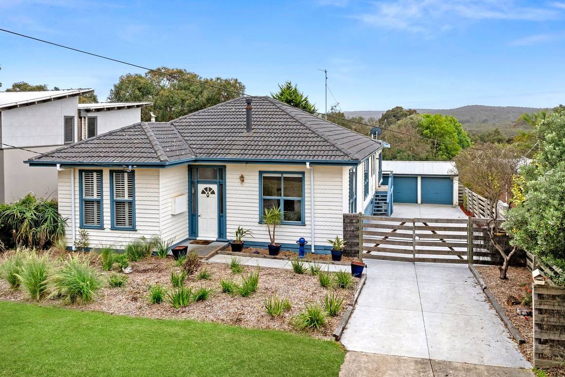 Picture of 33 Fraser Avenue, ANGLESEA VIC 3230