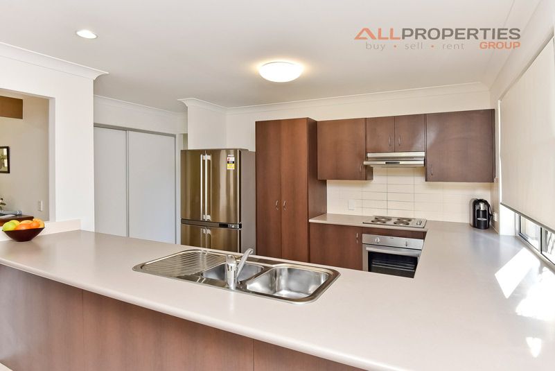 UNIT 1 / 24 Barrine Place, PARKINSON QLD 4115, Image 1