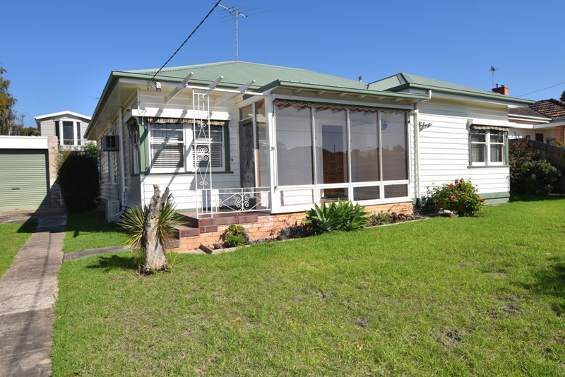 39 Lascelles Avenue, Manifold Heights VIC 3218, Image 0