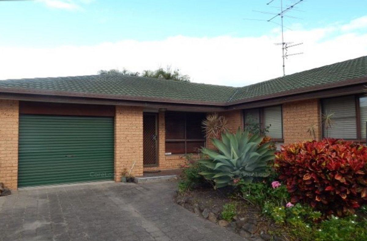 2 bedrooms Apartment / Unit / Flat in 2/110 Christine Avenue BURLEIGH HEADS QLD, 4220