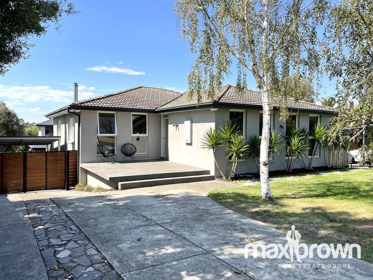 4 bedrooms House in 52 Parkvalley Drive CHIRNSIDE PARK VIC, 3116