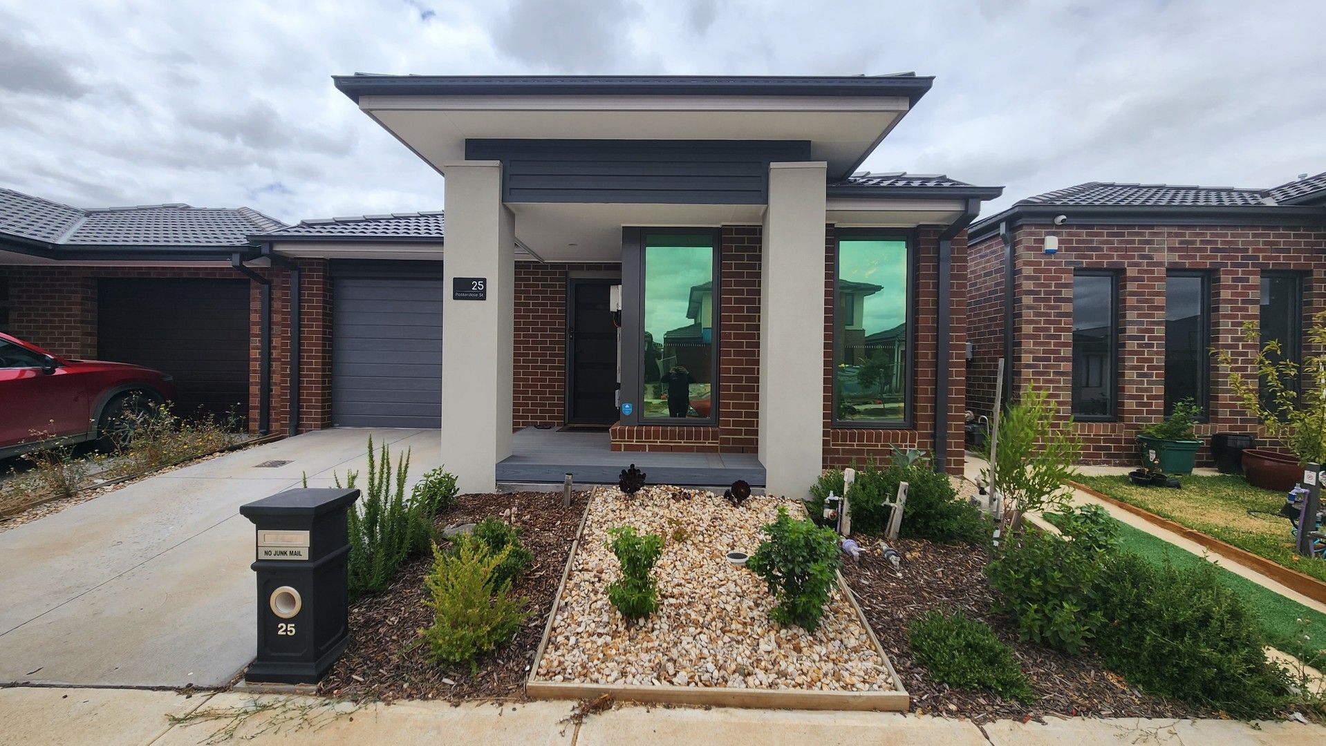 4 bedrooms House in 25 Patterdale Street TARNEIT VIC, 3029