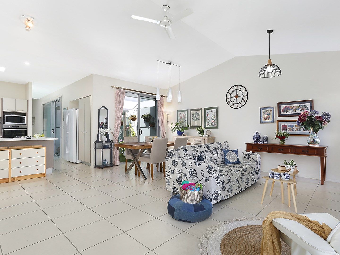 1/239 Kawana Way, Kawana Island QLD 4575, Image 0