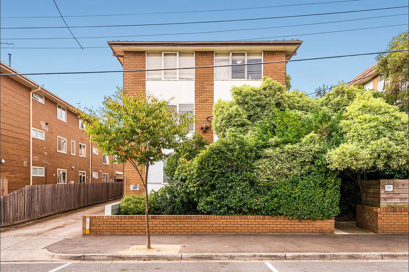 2 bedrooms Apartment / Unit / Flat in 7/210 Inkerman Street ST KILDA EAST VIC, 3183