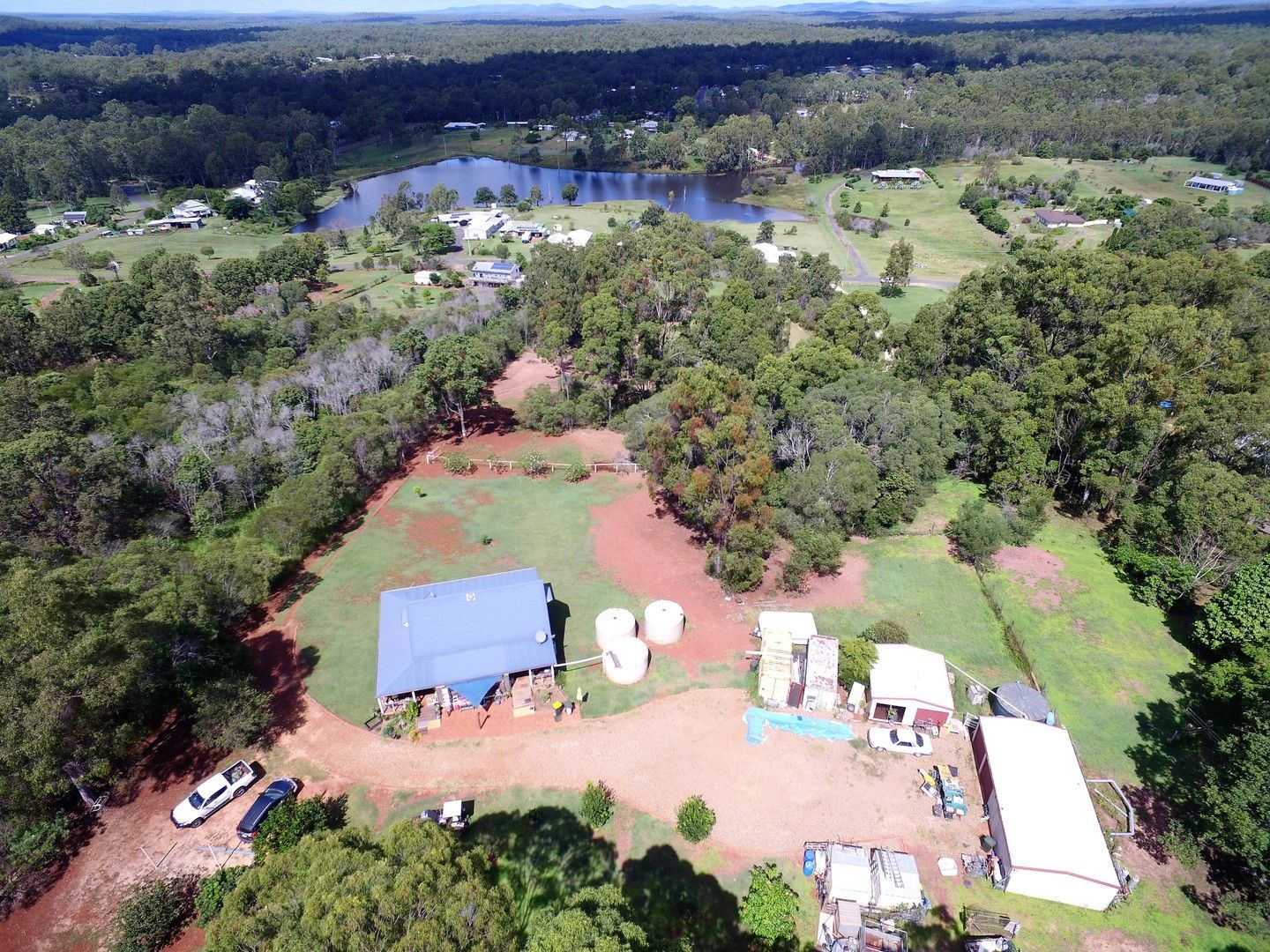 3 bedrooms House in 32 Lake View Drive APPLE TREE CREEK QLD, 4660