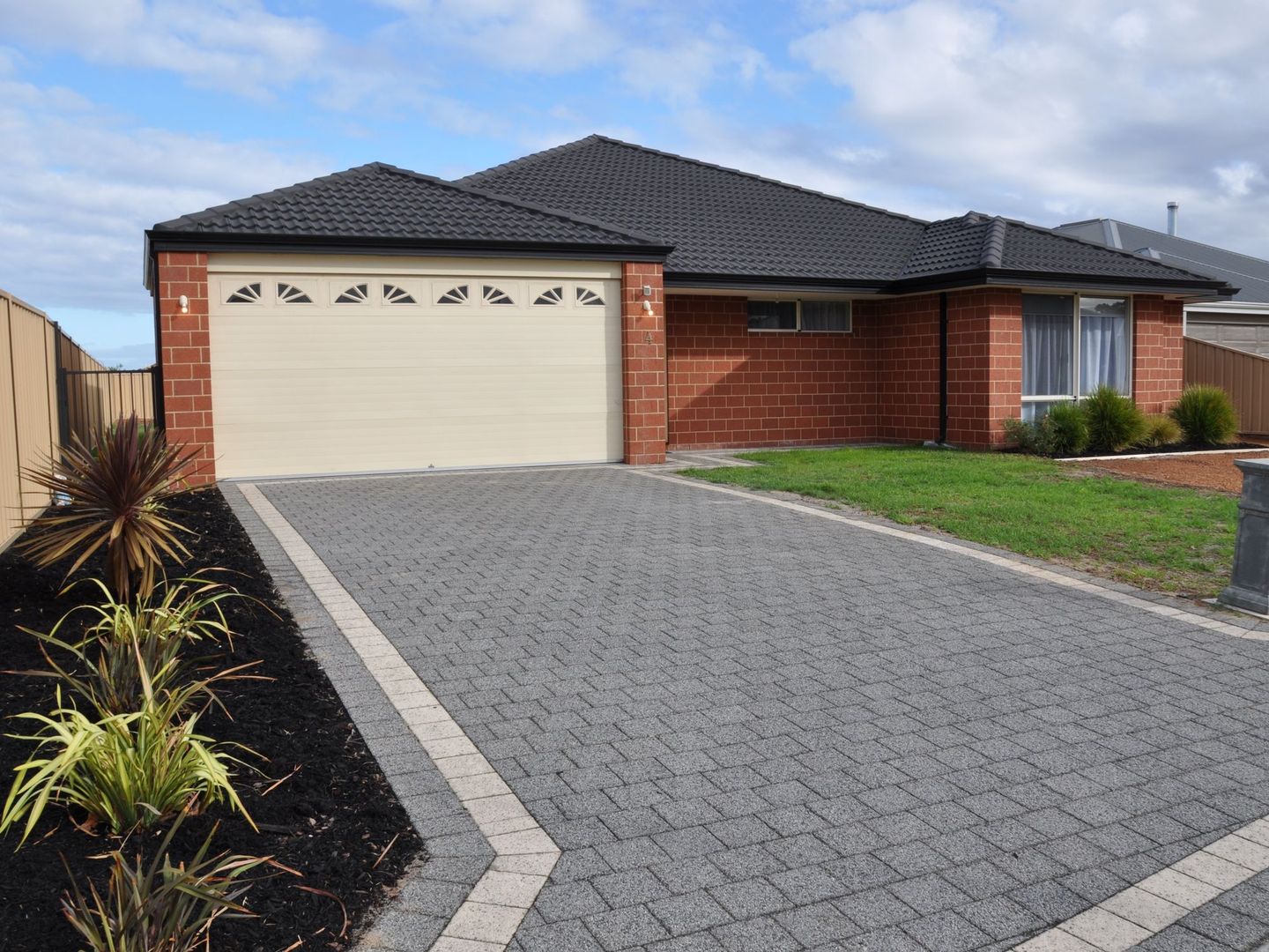 6 bedrooms House in 4 Kensington Lane AUSTRALIND WA, 6233