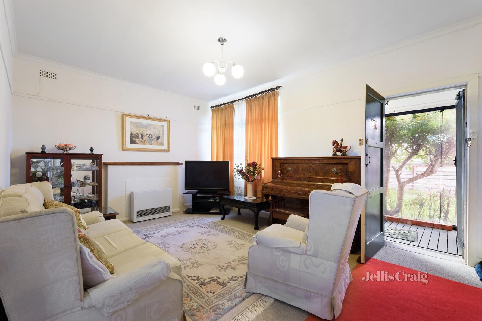 21 Kendall Street, Hampton VIC 3188, Image 2