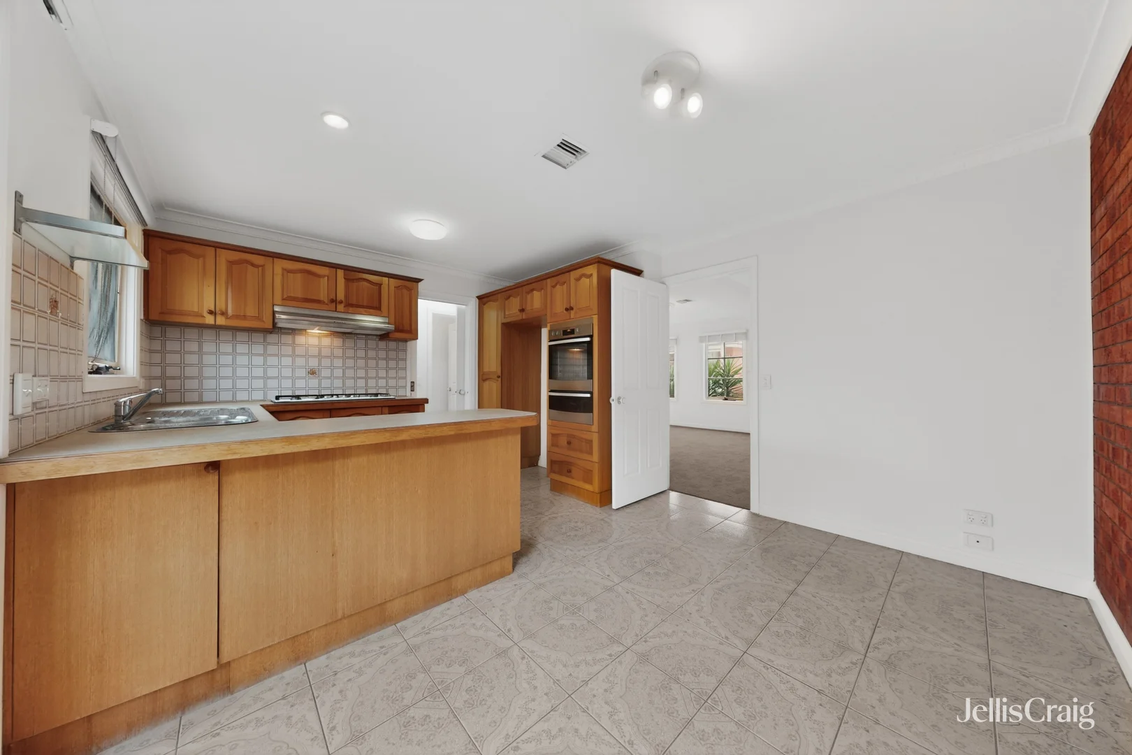 Additional image 4 of 13/15A Wattle Grove, McKinnon VIC 3204
