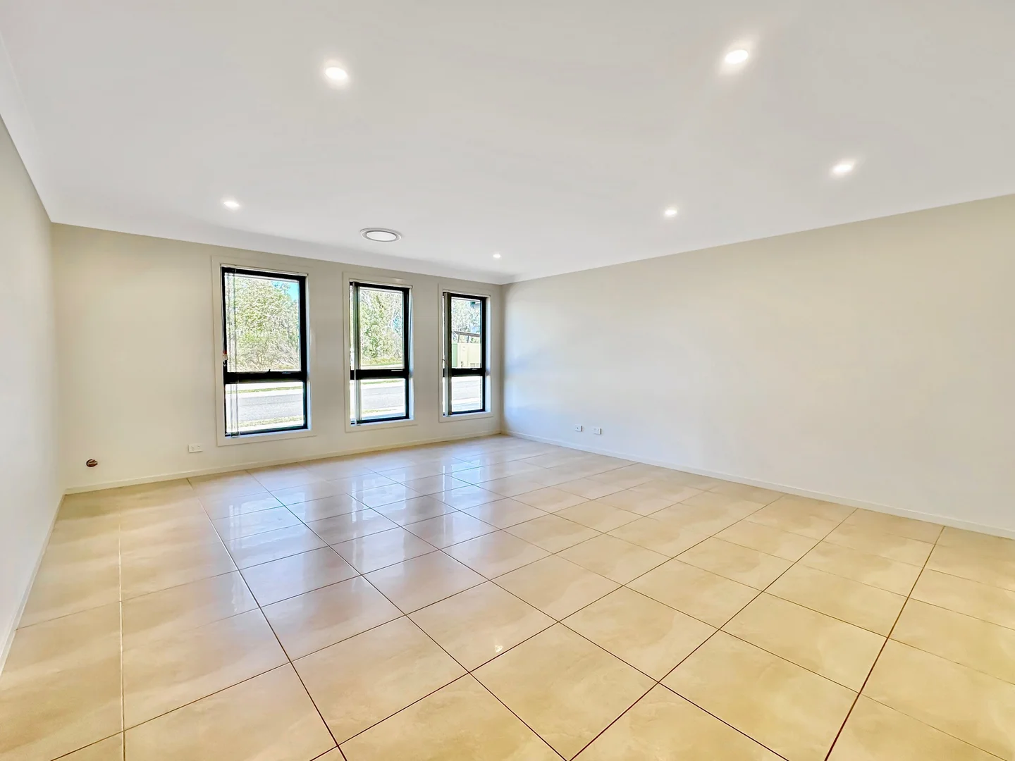 Additional image 3 of 1 Saddleback Crescent, Stream Hill NSW 2526