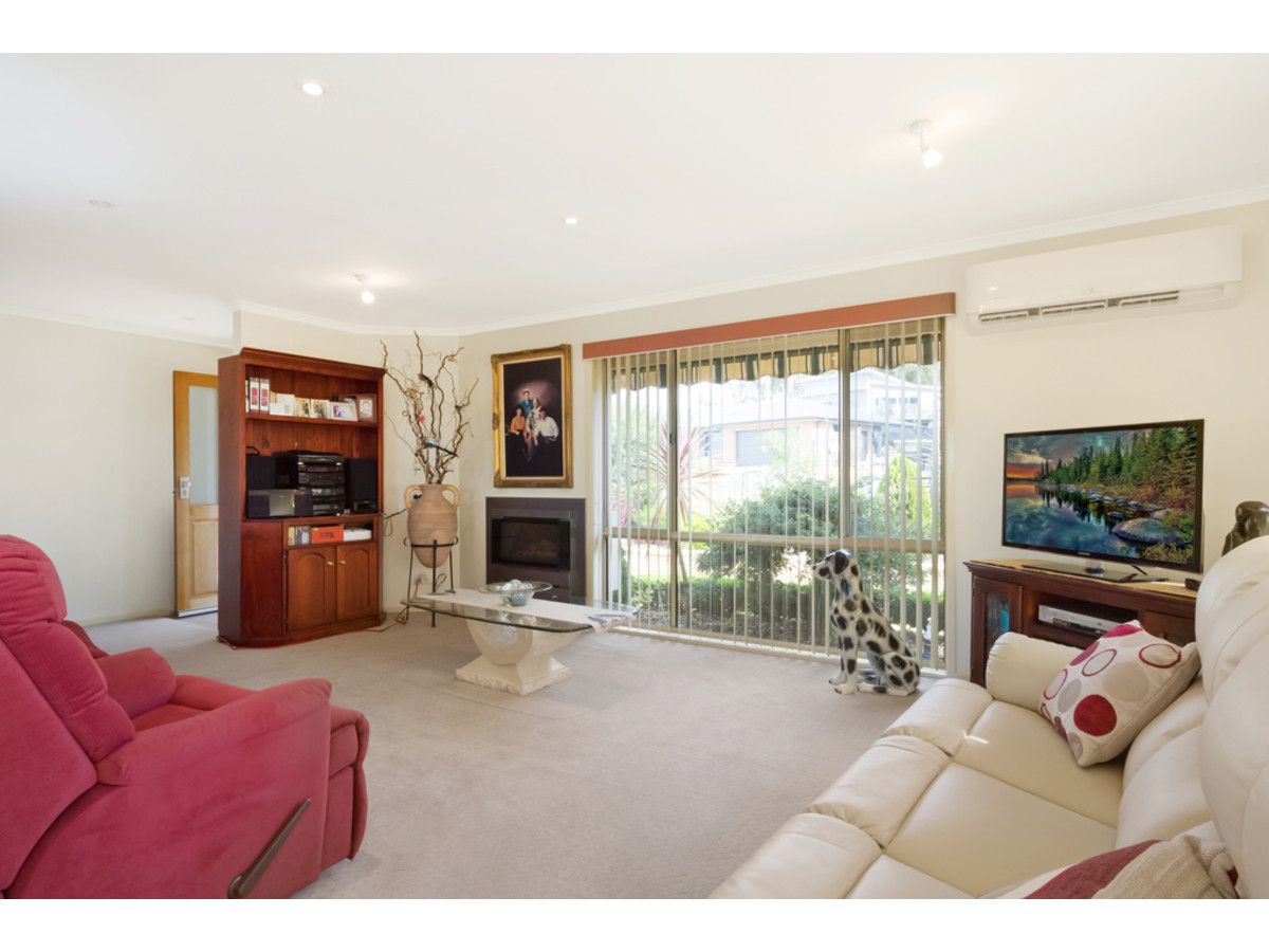 9a The Crest, Merimbula NSW 2548, Image 2