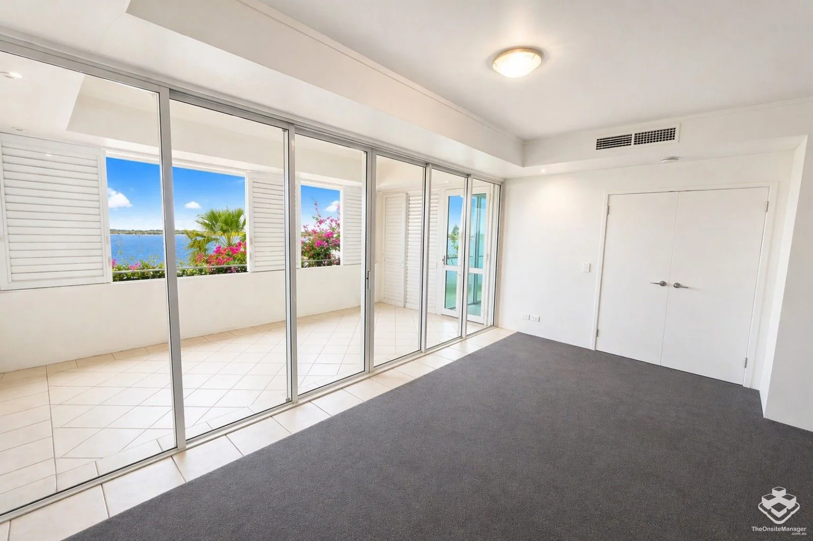 Additional image 5 of ID:21173907/326 Marine Parade, Labrador QLD 4215