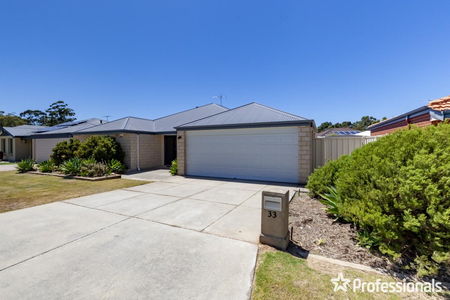 33 Milano Loop, Seville Grove WA 6112, Image 0