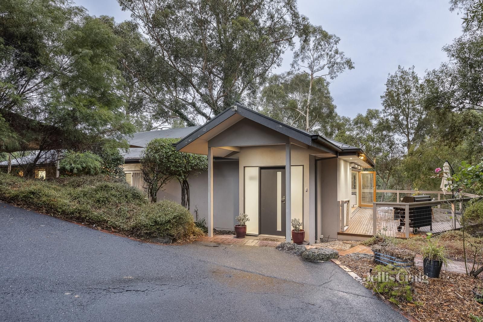 2-4 Antoinette Boulevard, Eltham VIC 3095, Image 2