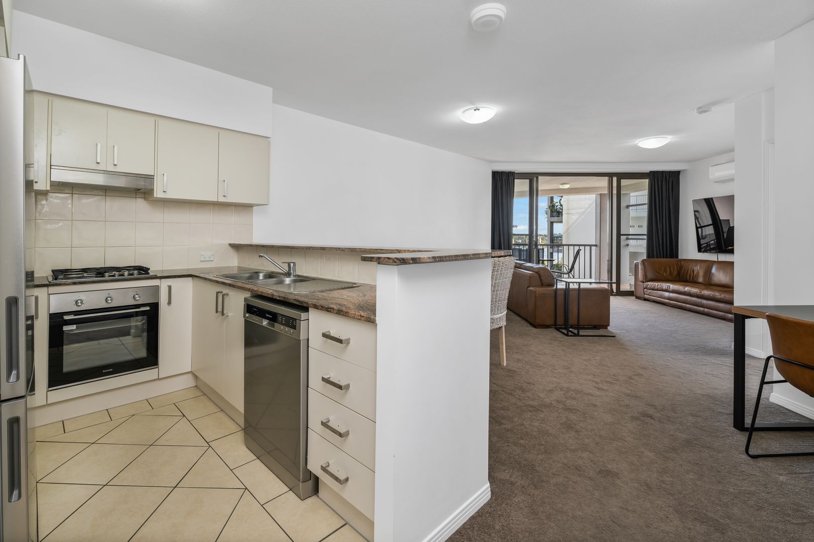 56/9 Chasely Street, Auchenflower QLD 4066, Image 2