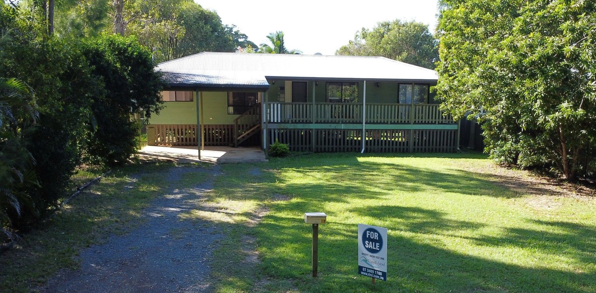 3 bedrooms House in 19 Sarmar St RUSSELL ISLAND QLD, 4184