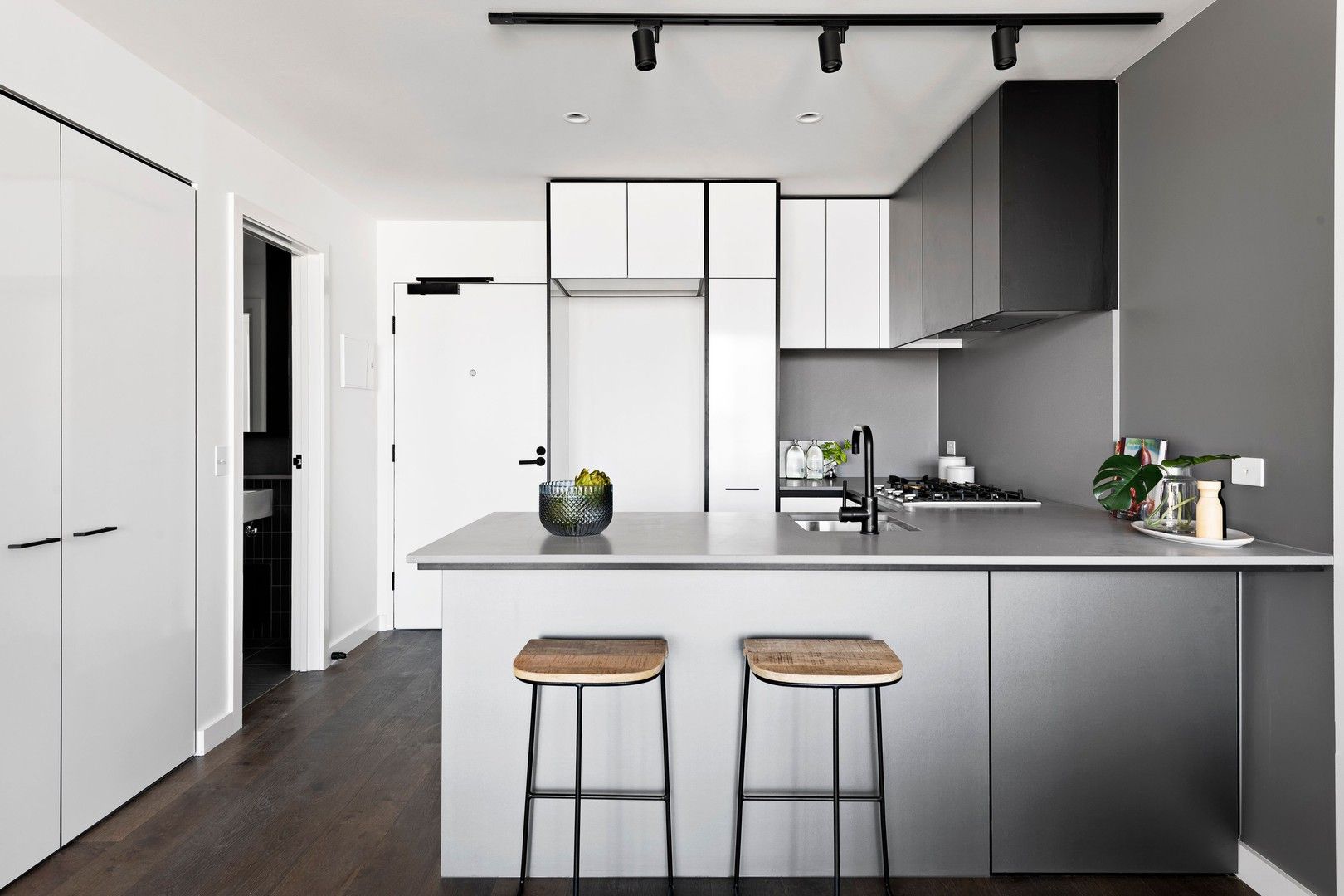 2 bedrooms Apartment / Unit / Flat in 306/89 Atherton Road OAKLEIGH VIC, 3166