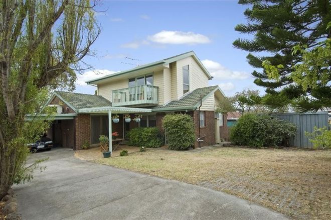 Picture of 27 Boeing Rd, STRATHMORE HEIGHTS VIC 3041