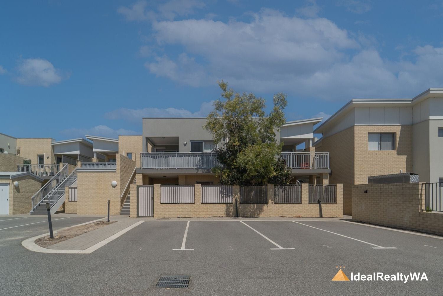 2 bedrooms Townhouse in 8/3 Ewing Street BENTLEY WA, 6102