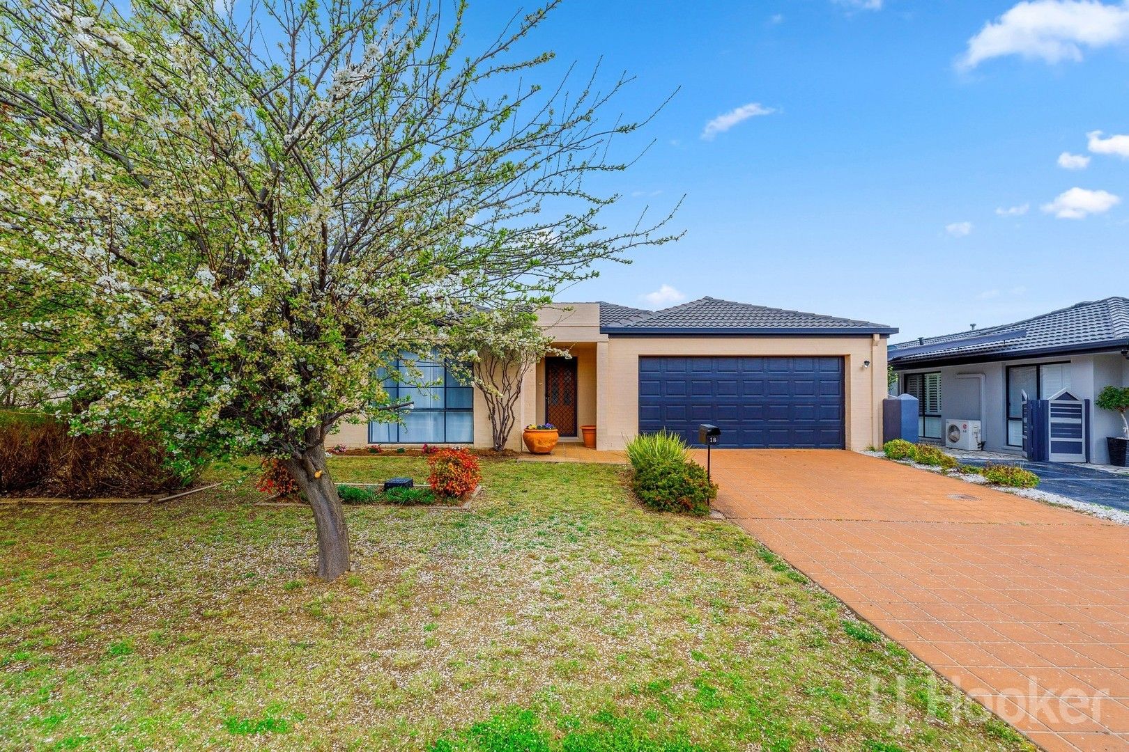 3 bedrooms House in 18 Tooroonga Crescent JERRABOMBERRA NSW, 2619