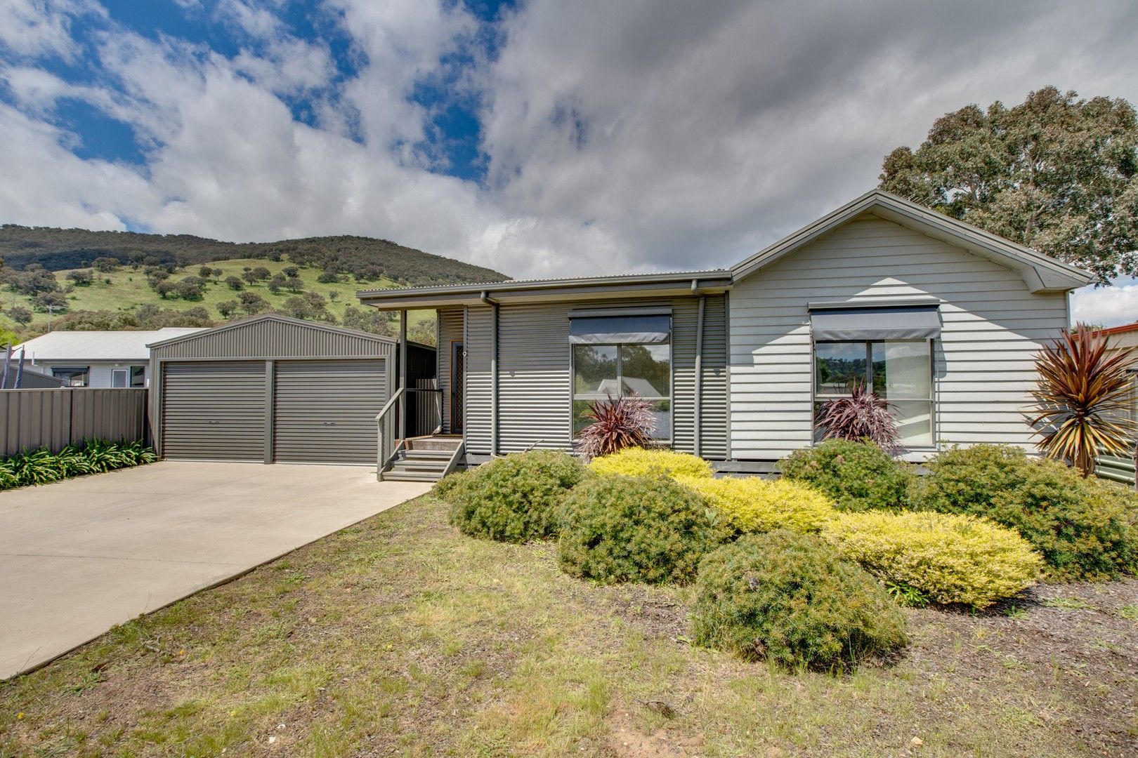 9 Towong Street East, Tallangatta VIC 3700, Image 0