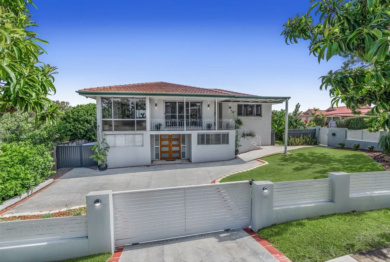 2 Manor Drive, Wellington Point QLD 4160