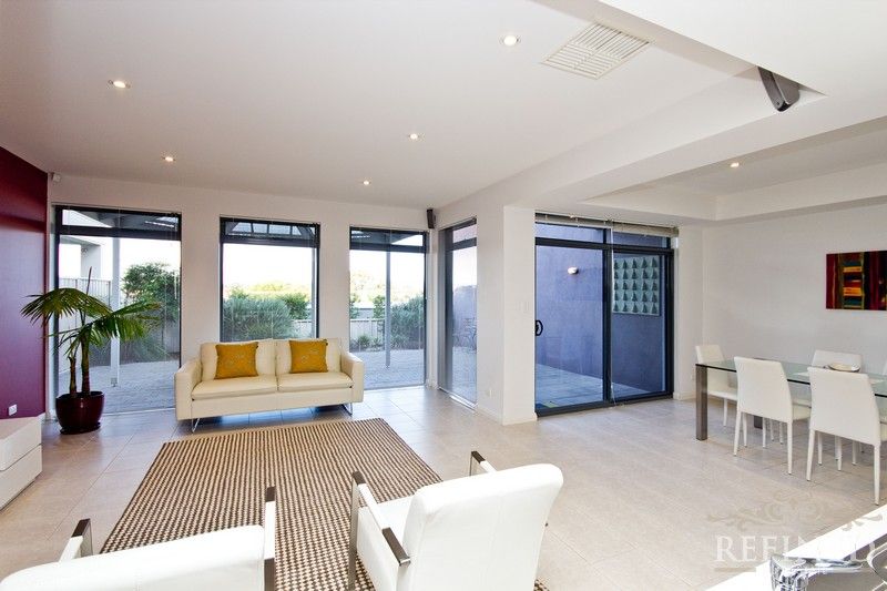 72A Seaview Road, TENNYSON SA 5022, Image 2