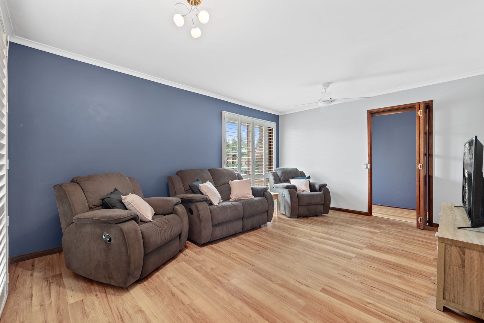 4 Iona Place, St Andrews NSW 2566, Image 2