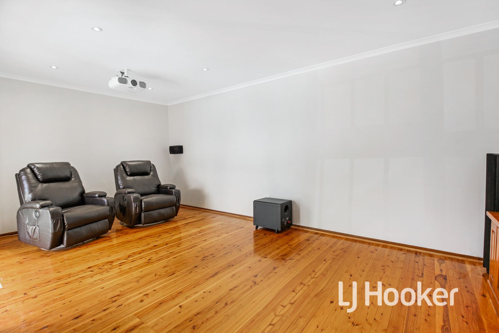 16 Leigh Court, Doveton VIC 3177, Image 2