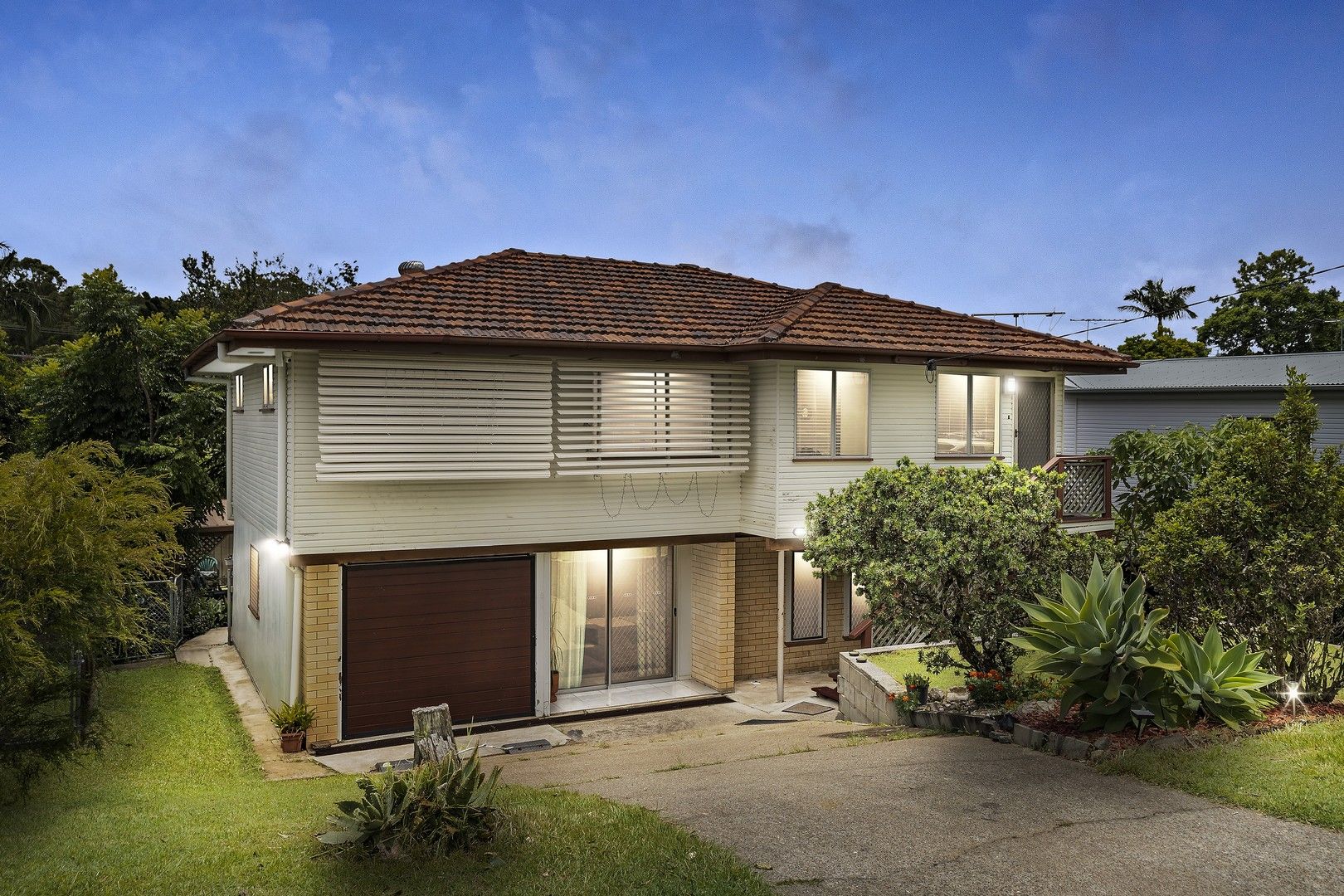 42 Olearia Street East, Everton Hills QLD 4053, Image 0