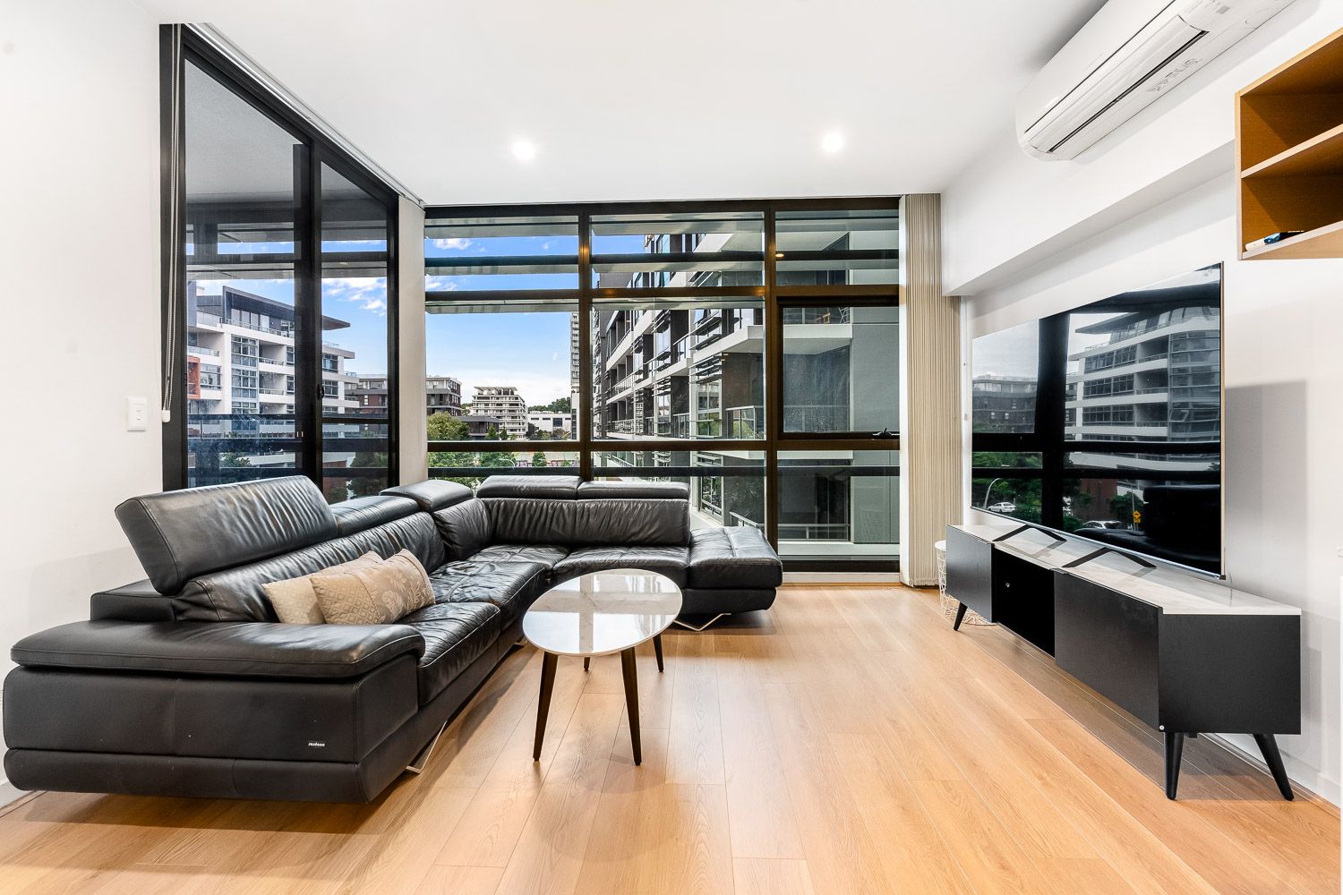 2 bedrooms Apartment / Unit / Flat in 301/9 Archibald Avenue WATERLOO NSW, 2017