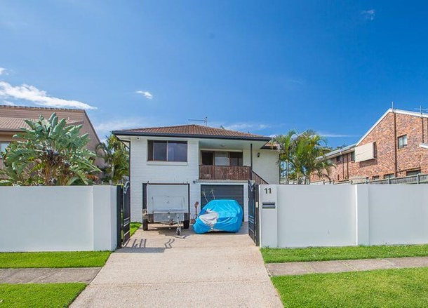 11 Marbella Drive, Benowa QLD 4217