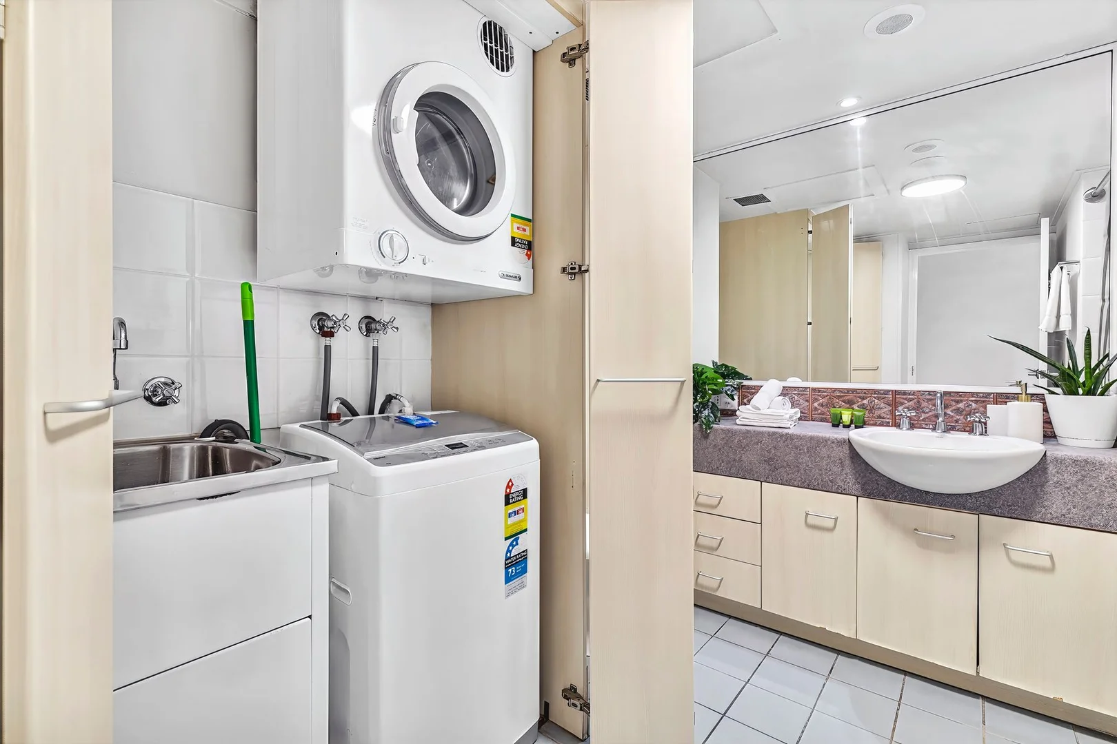 Additional image 8 of 305/71-75 Lake Street, Cairns City QLD 4870