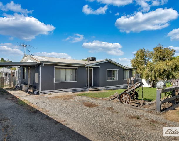 24 Albert Road, Chiltern VIC 3683