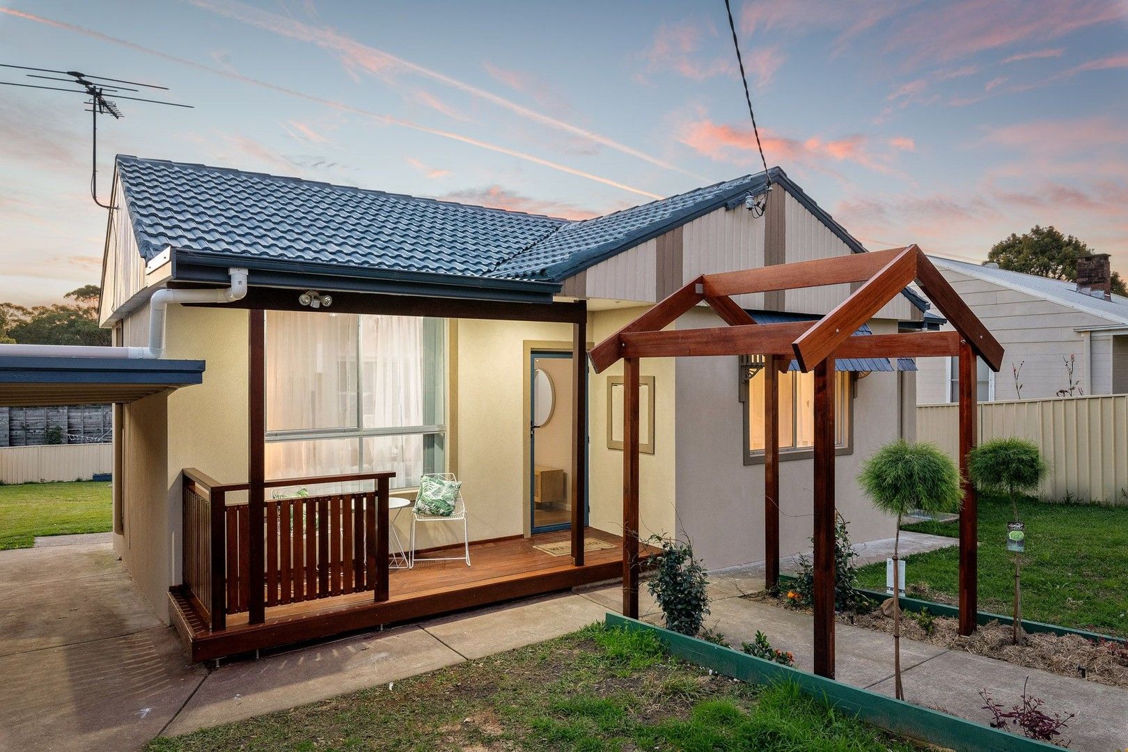 25 Blackbutt Parade, Kotara South NSW 2289, Image 0