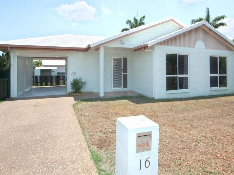 16 Chiquita Avenue, Rasmussen QLD 4815