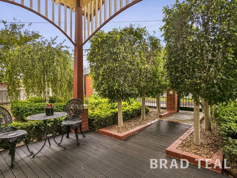 24 Robb Street, Essendon VIC 3040, Image 1