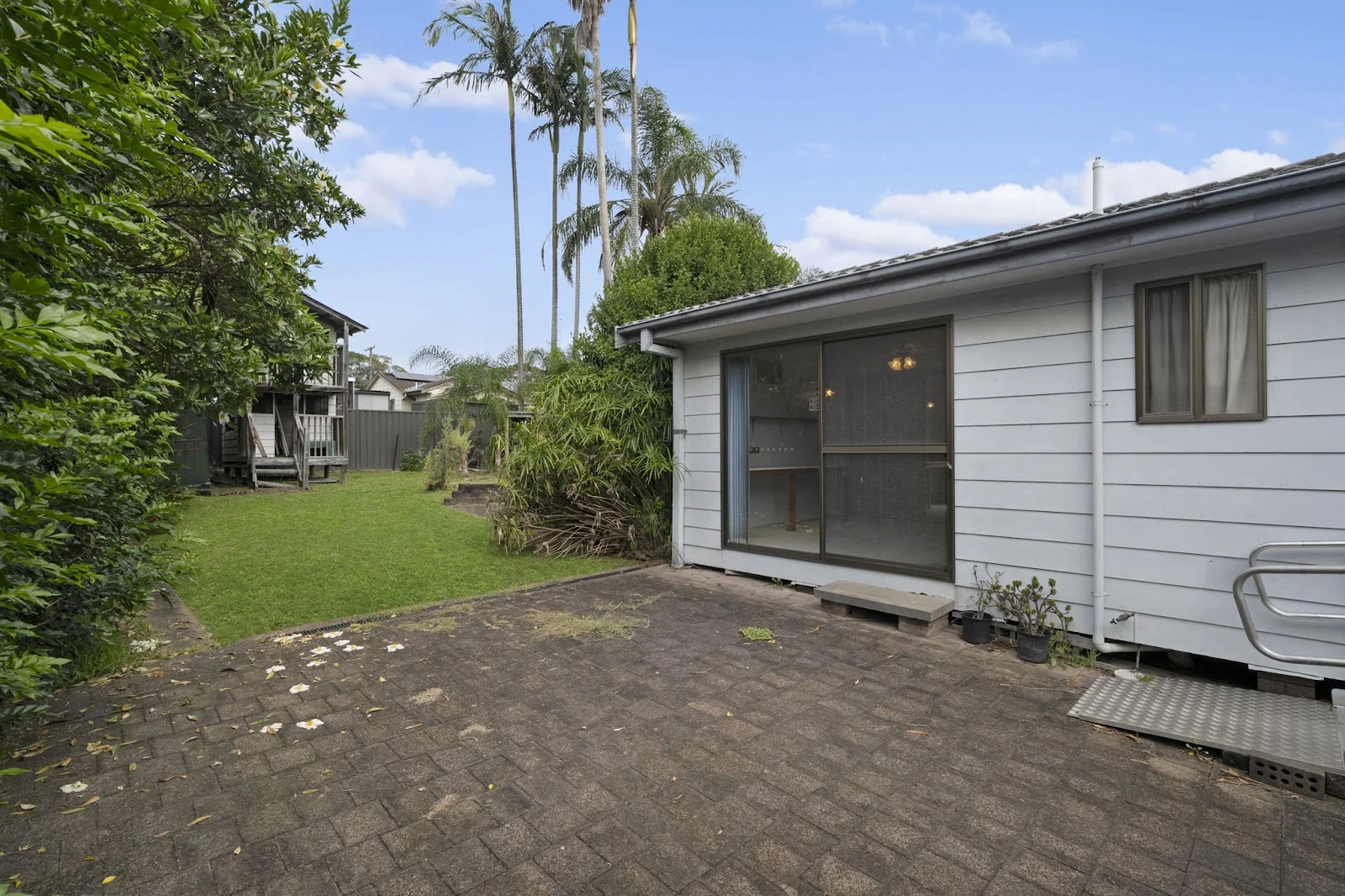 Additional image 12 of 5 Campbell Parade, Mannering Park NSW 2259