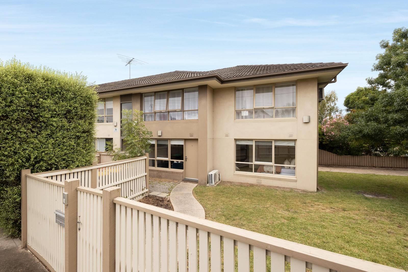 1/30 Ballater Street, Essendon VIC 3040, Image 0