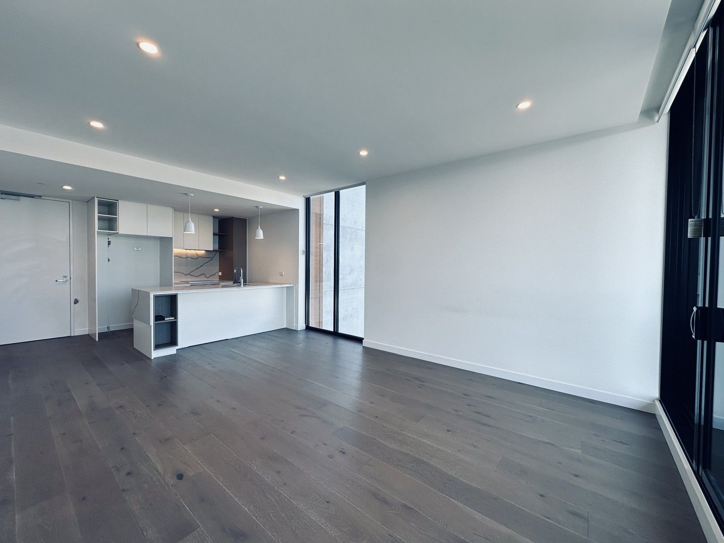 2 bedrooms Apartment / Unit / Flat in 417/1060 Dandenong Road CARNEGIE VIC, 3163