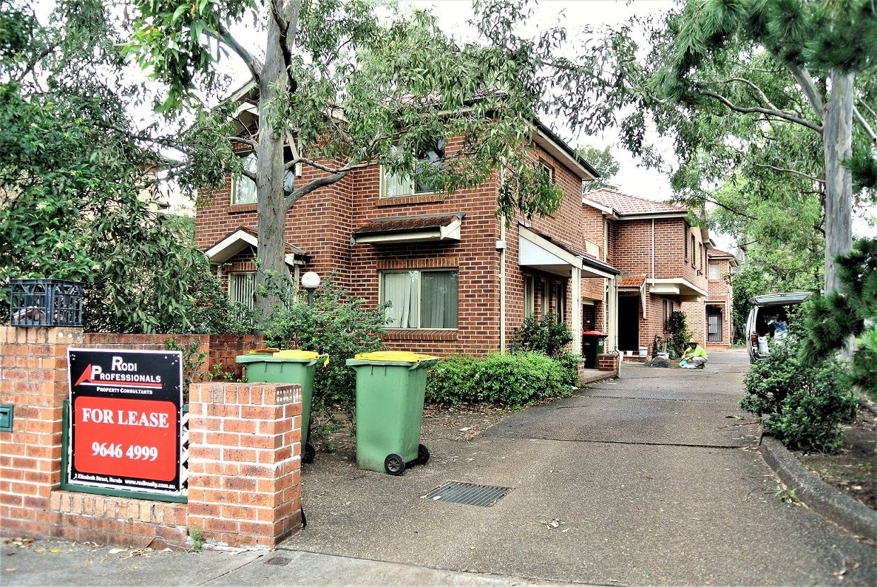 2 bedrooms Townhouse in 2/127 The Crescent HOMEBUSH WEST NSW, 2140