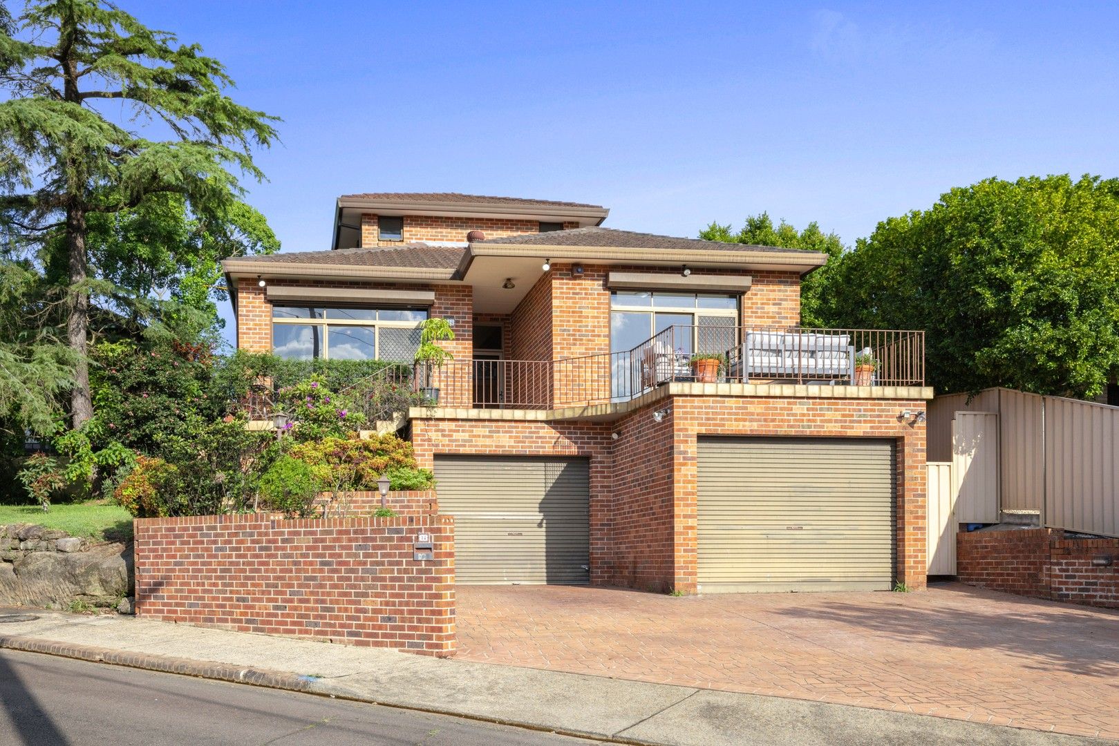 5 bedrooms House in 14 East Street BARDWELL VALLEY NSW, 2207