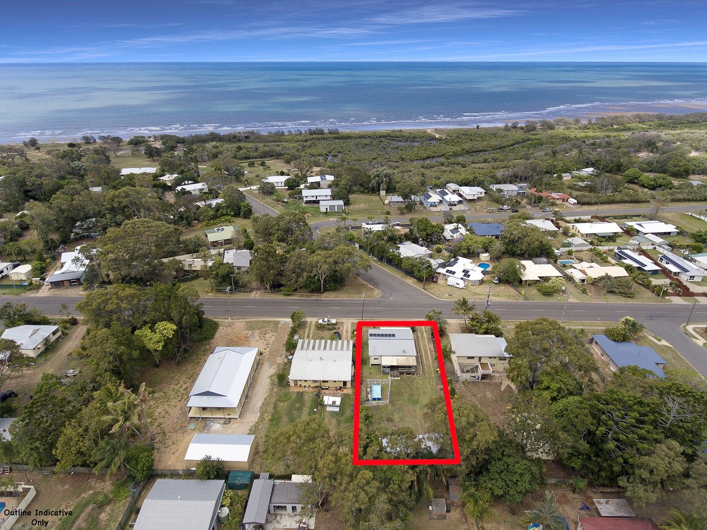 32 Moore Park Rd, Moore Park Beach QLD 4670, Image 0