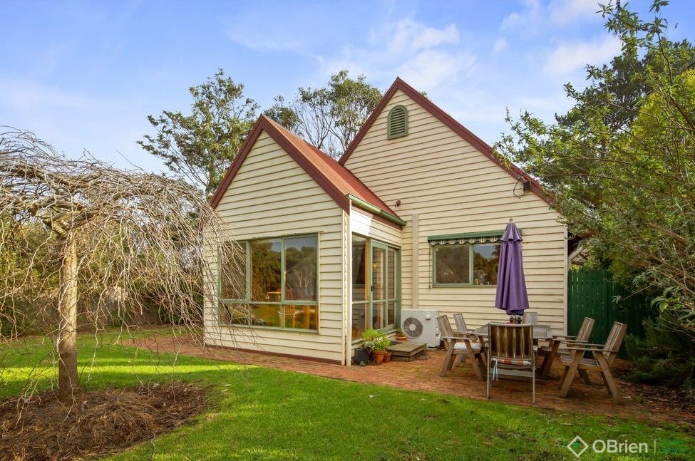 4 bedrooms House in 20 Barramundi Avenue SMITHS BEACH VIC, 3922