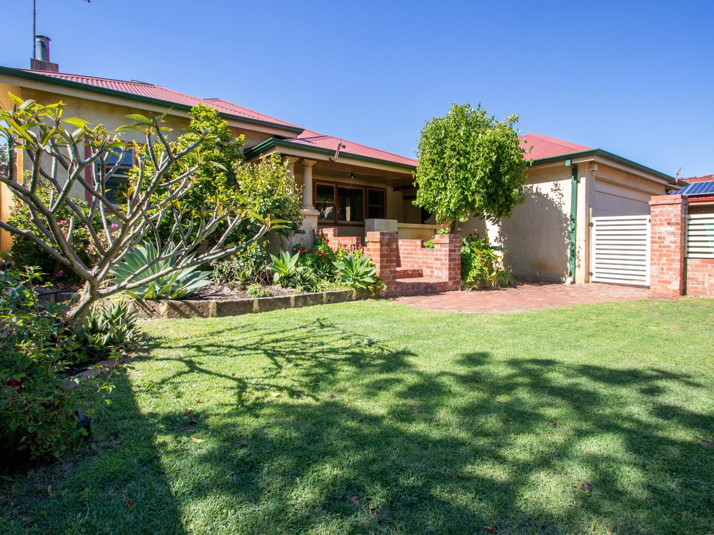 105 Kitchener Road, Alfred Cove WA 6154, Image 1