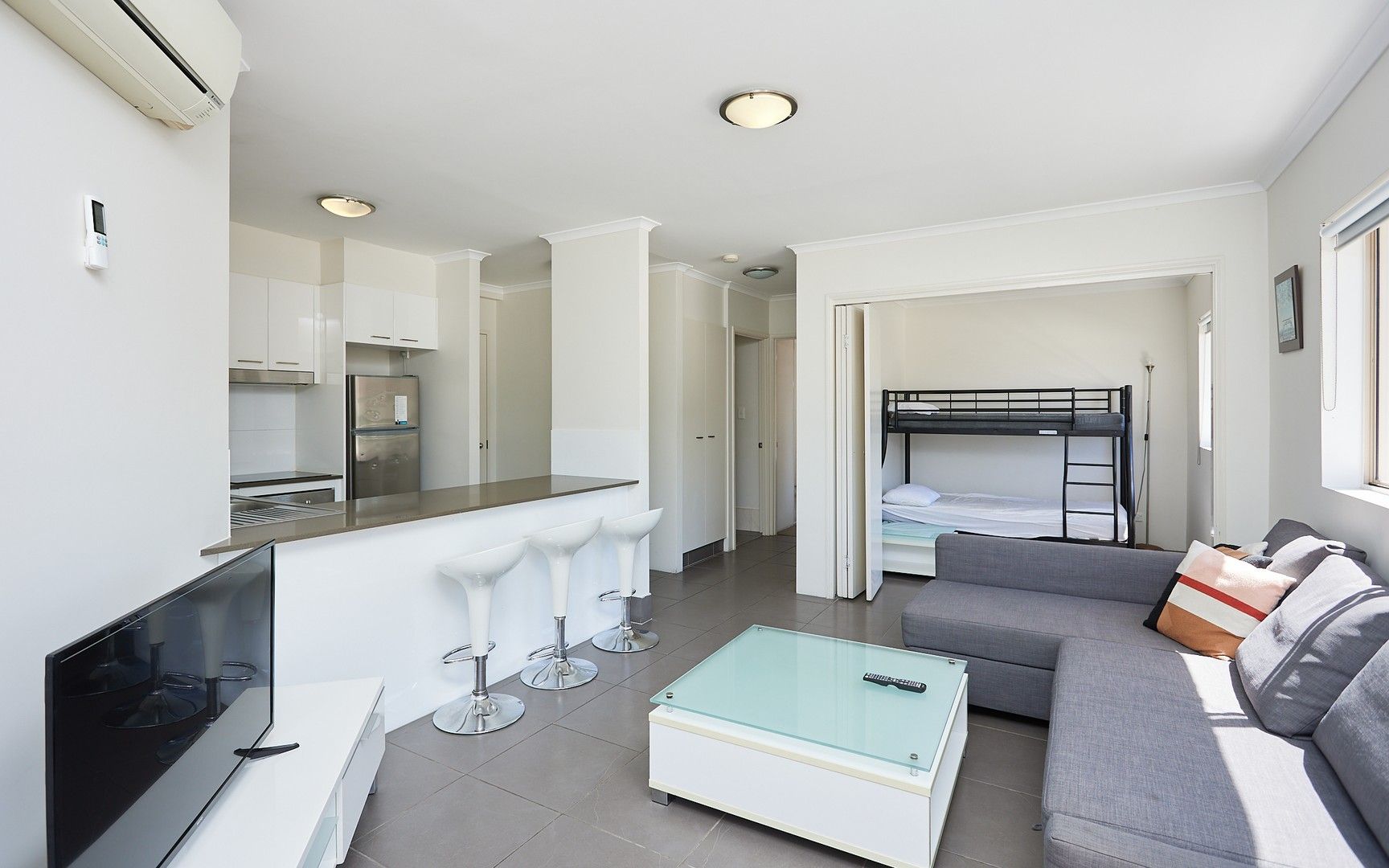 2 bedrooms Apartment / Unit / Flat in 13/41 Peninsular Drive SURFERS PARADISE QLD, 4217