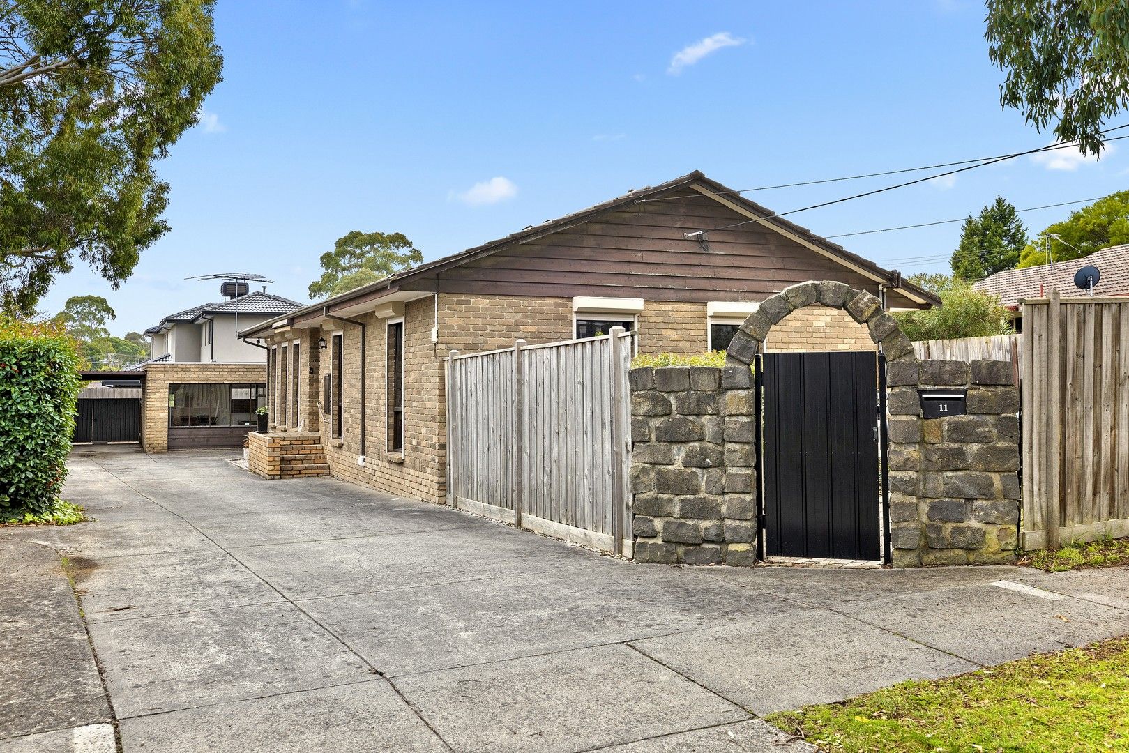 11 Beverley Street, Scoresby VIC 3179, Image 0