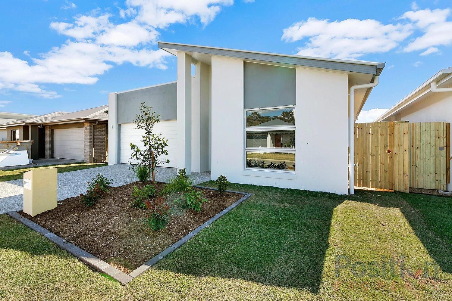 4 bedrooms House in 10 Bourke Crescent NUDGEE QLD, 4014